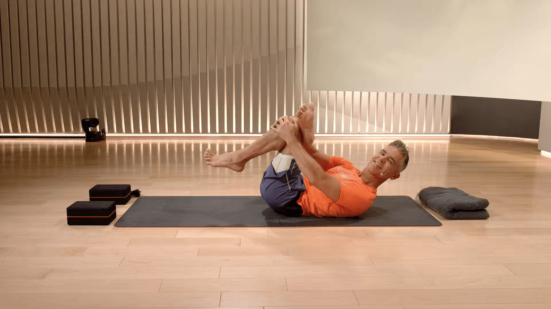 10 min Focus Flow: Floor Poses