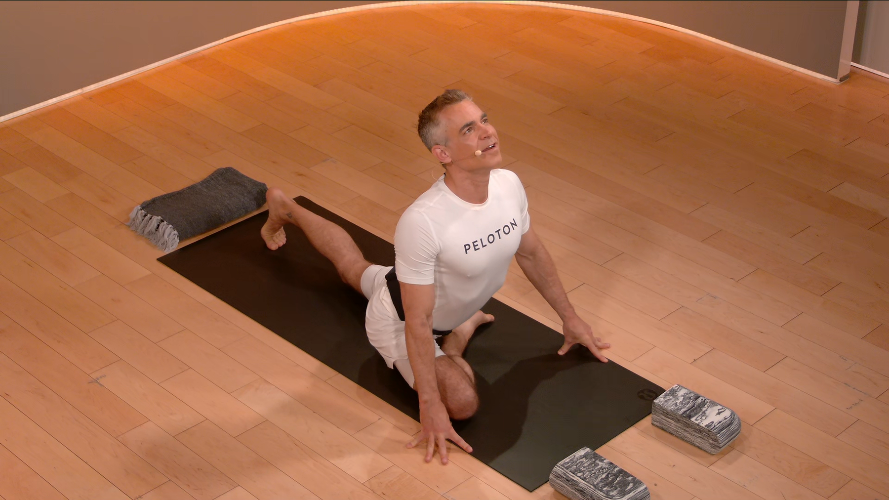 Backbend Stack 30 min Asymmetrical Backbends