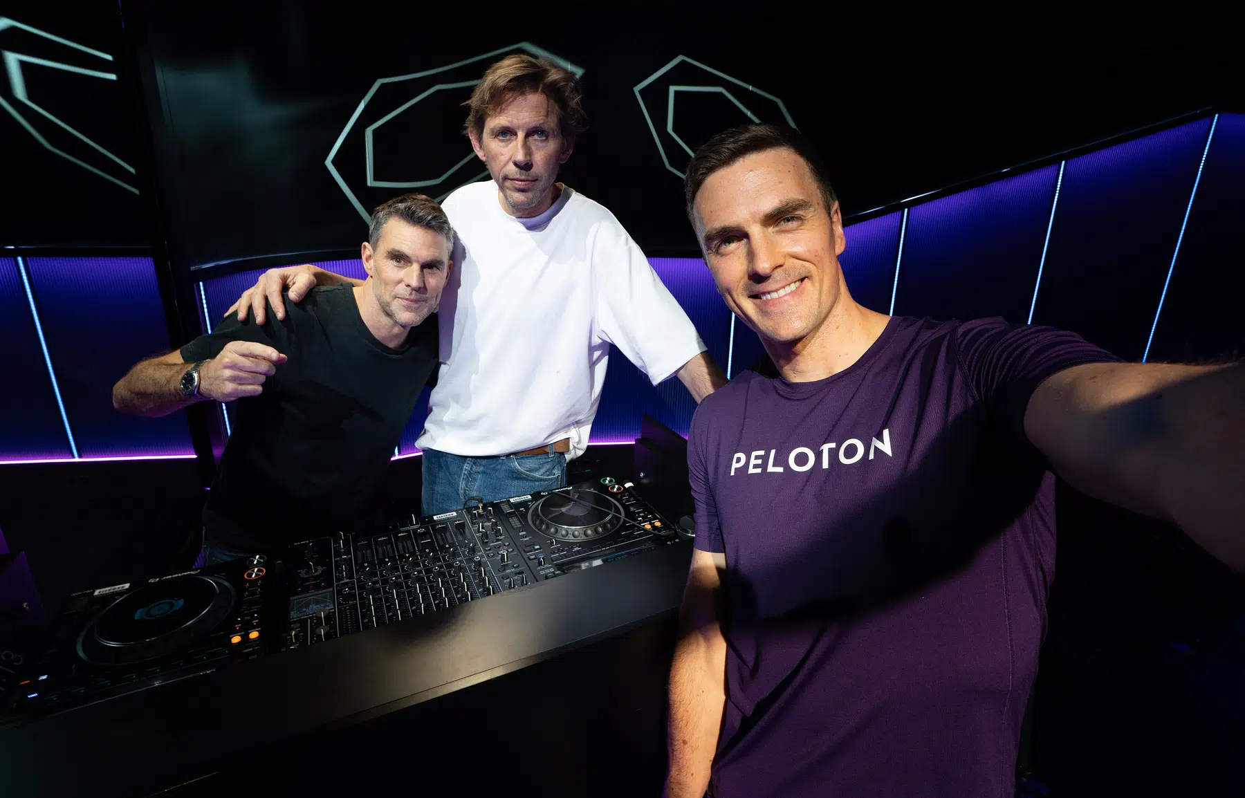 30 min NYE: Groove Armada DJ Ride