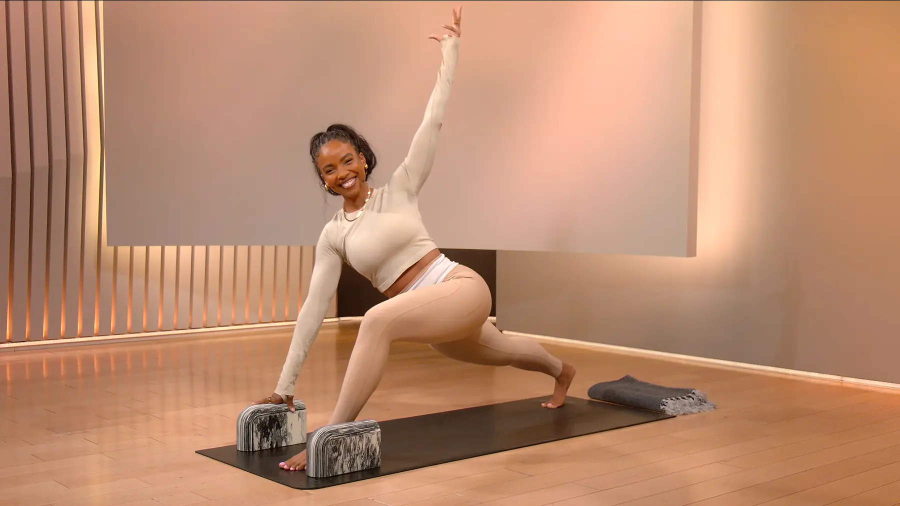 30 min Focus Flow: Twists