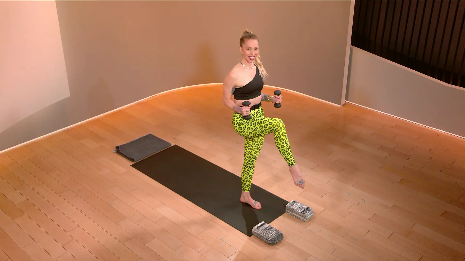 20 min Fatboy Slim Yoga Conditioning