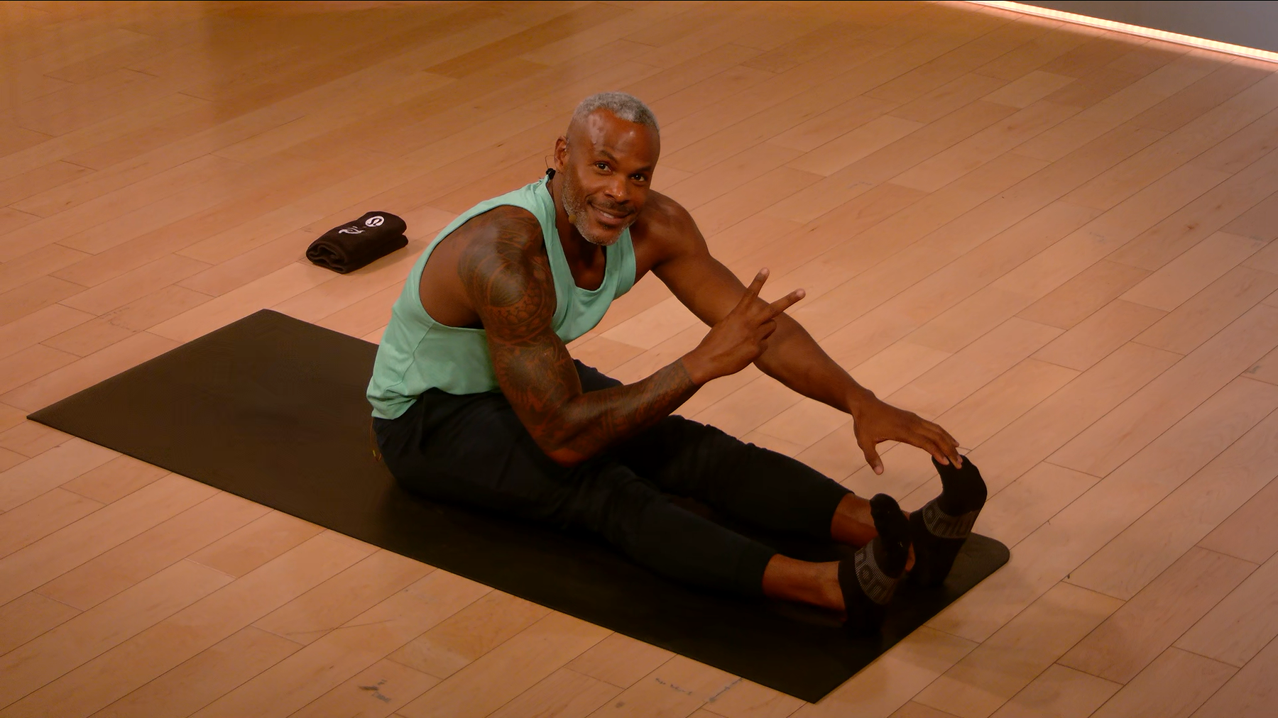20 min R&B Full Body Stretch