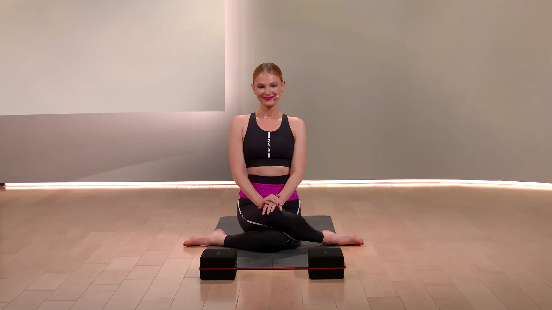 20 min Postnatal Yoga Flow