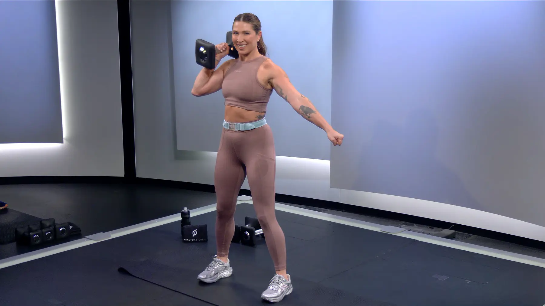 20 min Glutes & Legs Strength