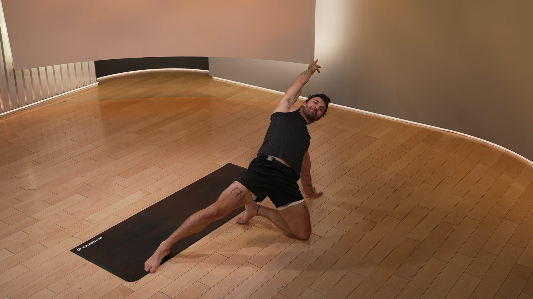 15 min Basics: Stargazer Sweep Pose
