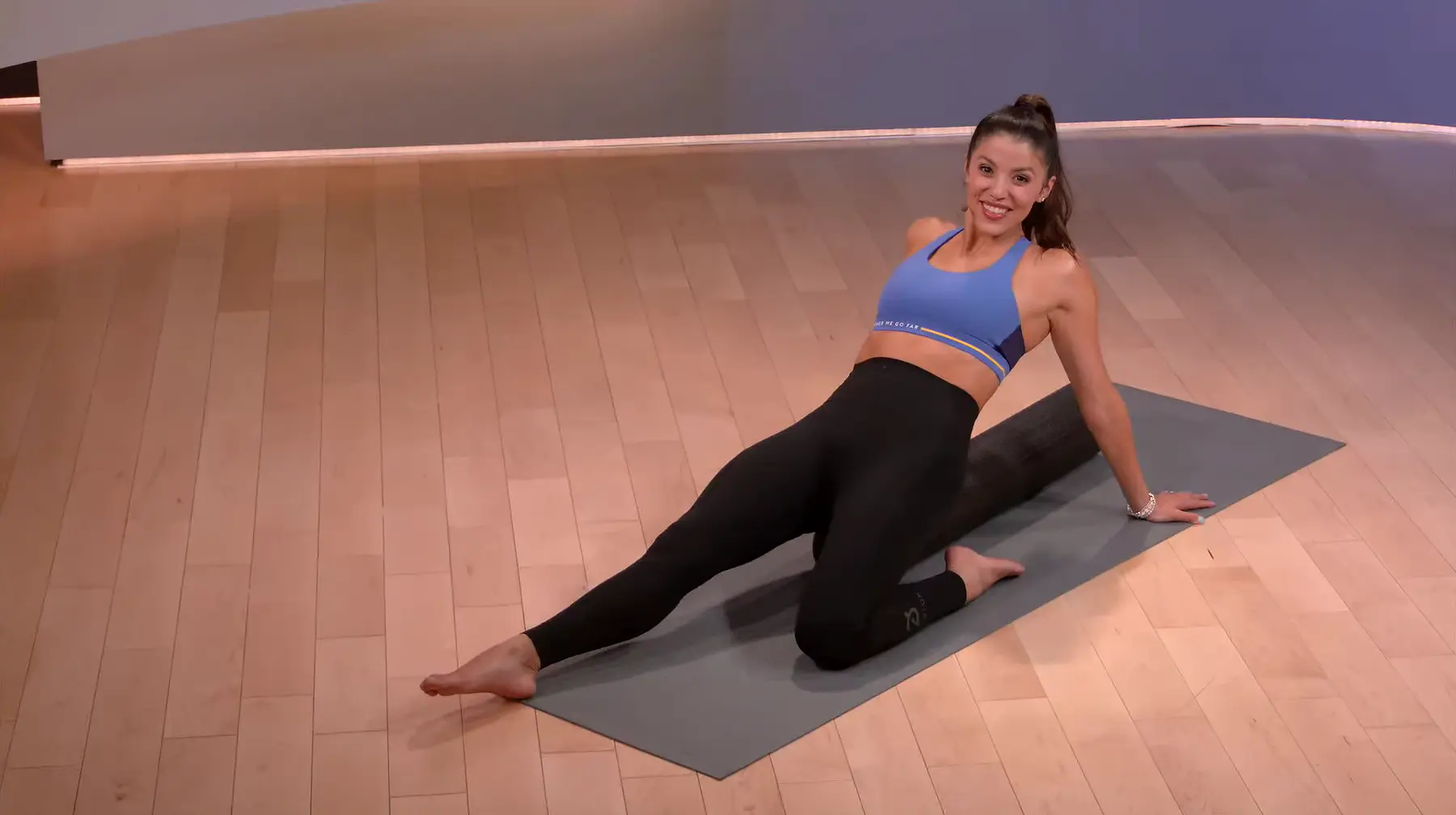 15 min Foam Rolling: Hips
