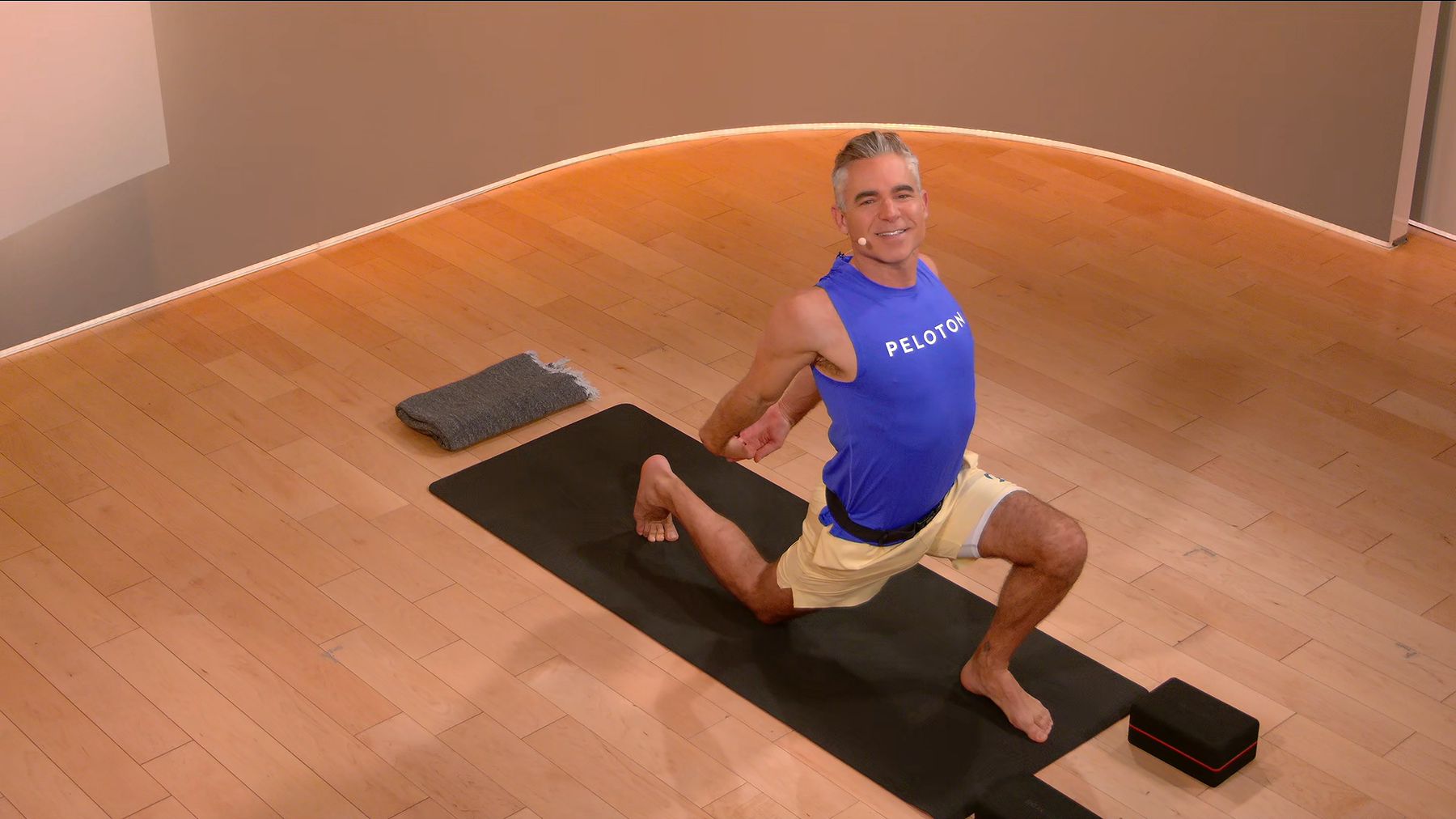 20 min Focus Flow: Chest Openers