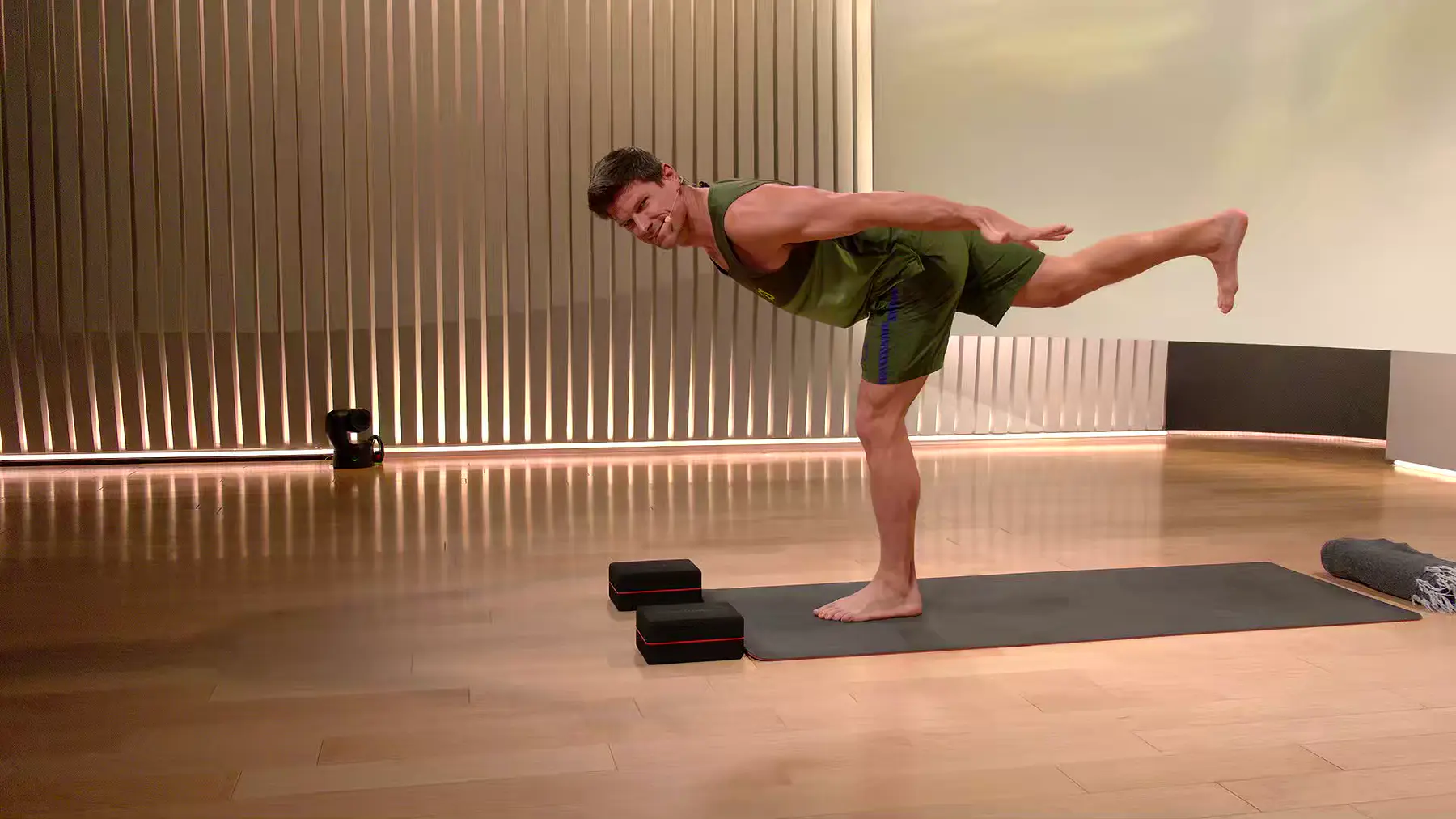 20 min Focus Flow: Glutes