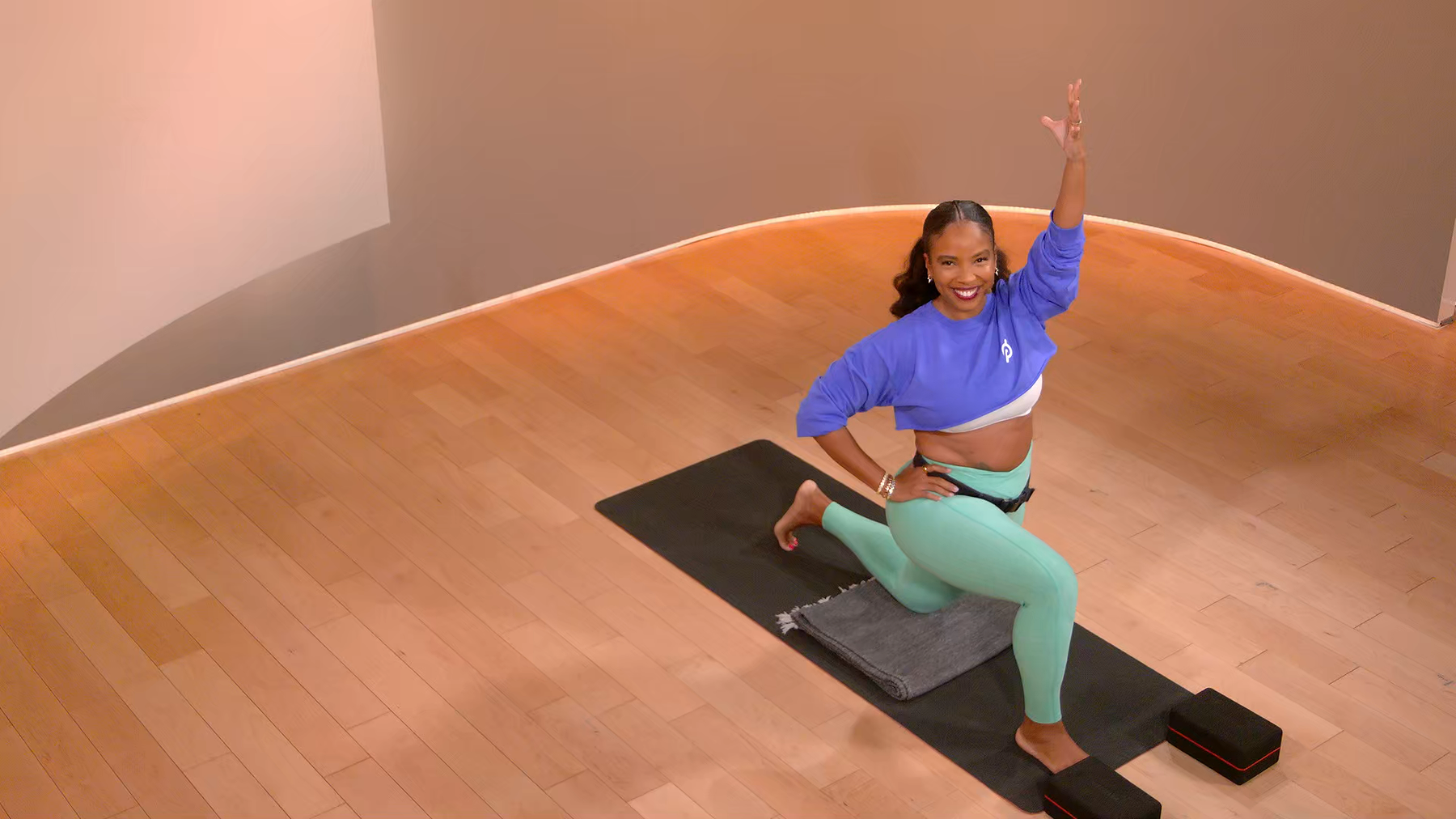20 min Grounded Yoga Flow