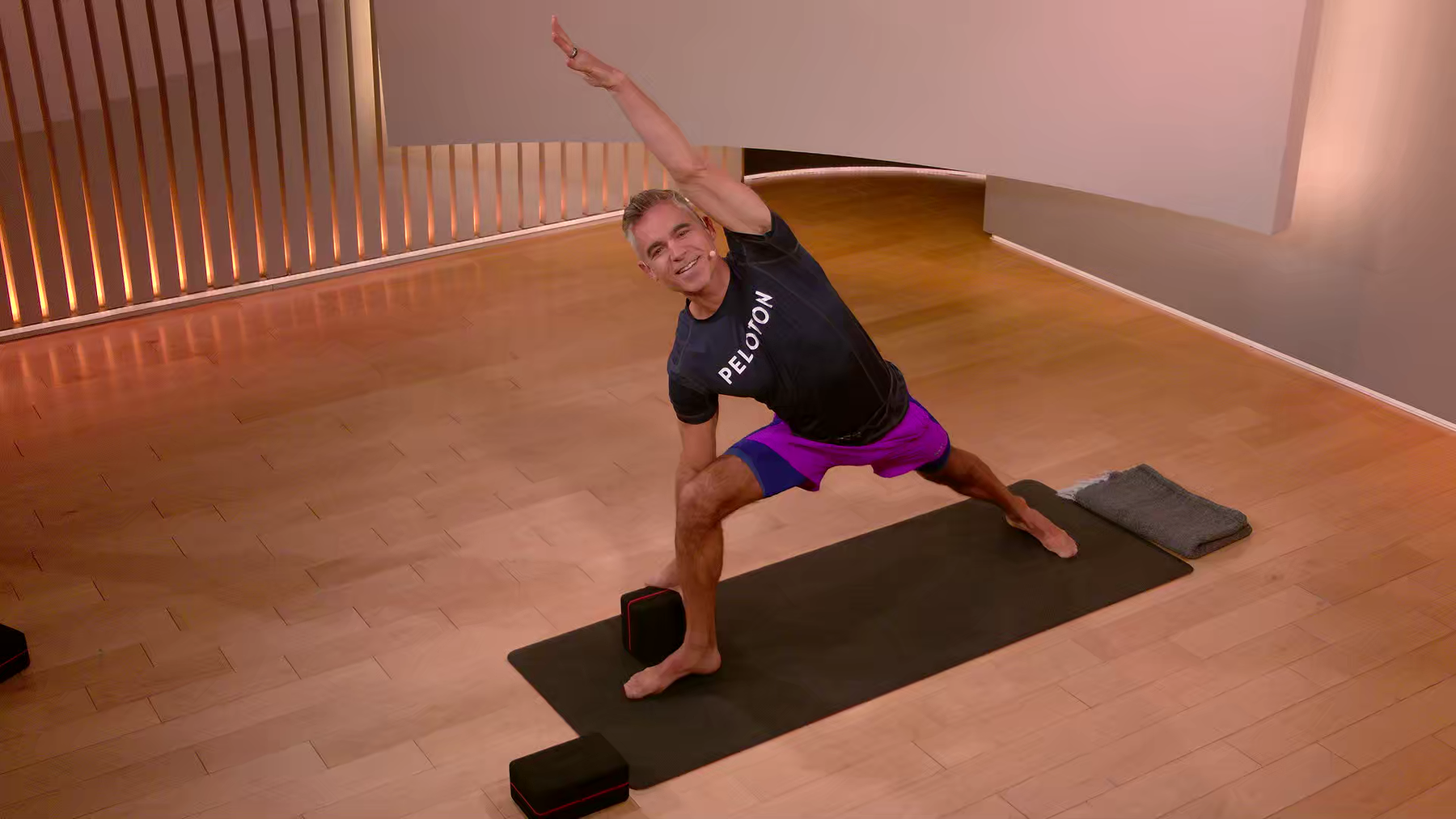 30 min Focus Flow: Extended Side Angle