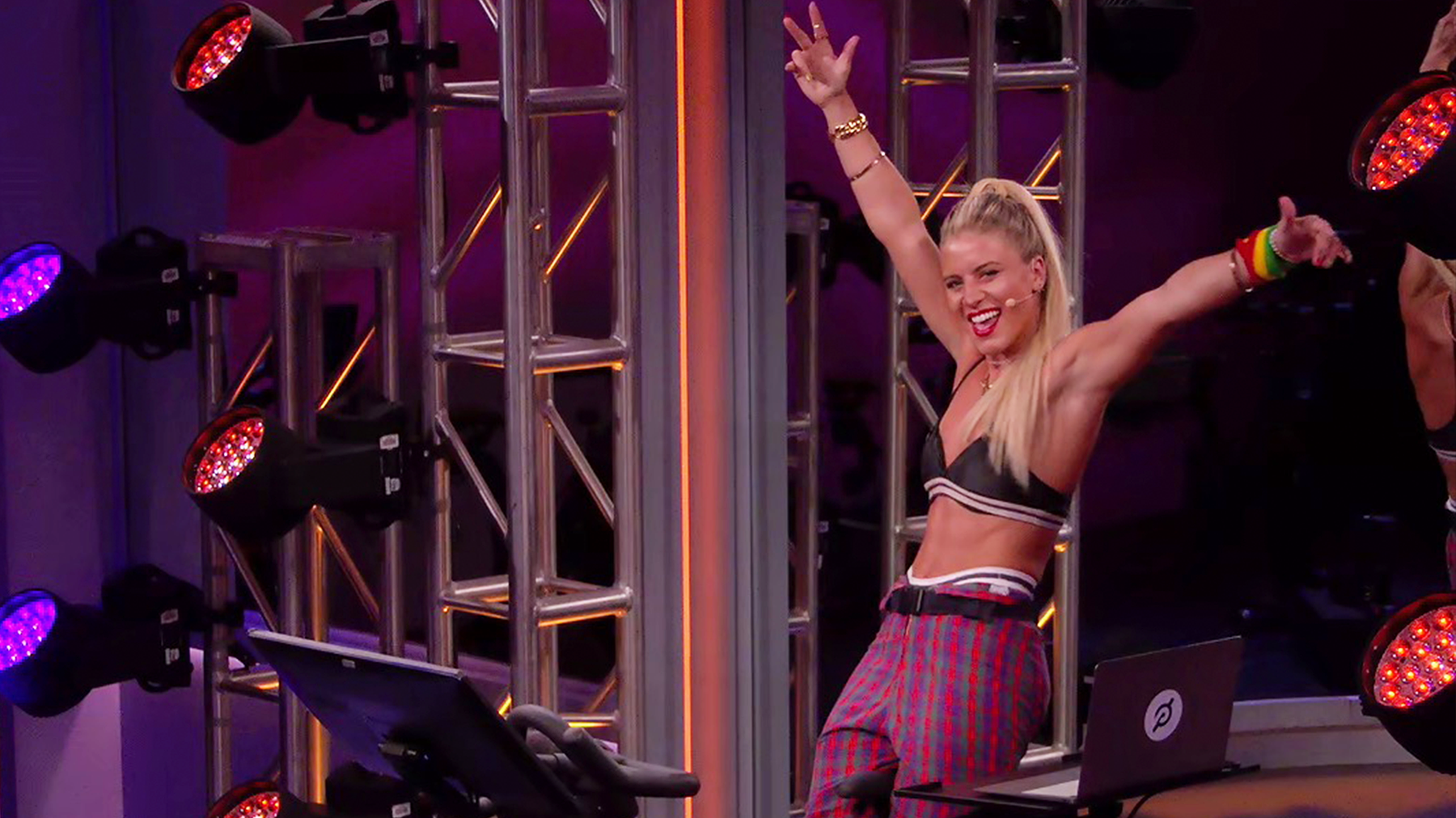 45 min AFO Ride: Gwen Stefani