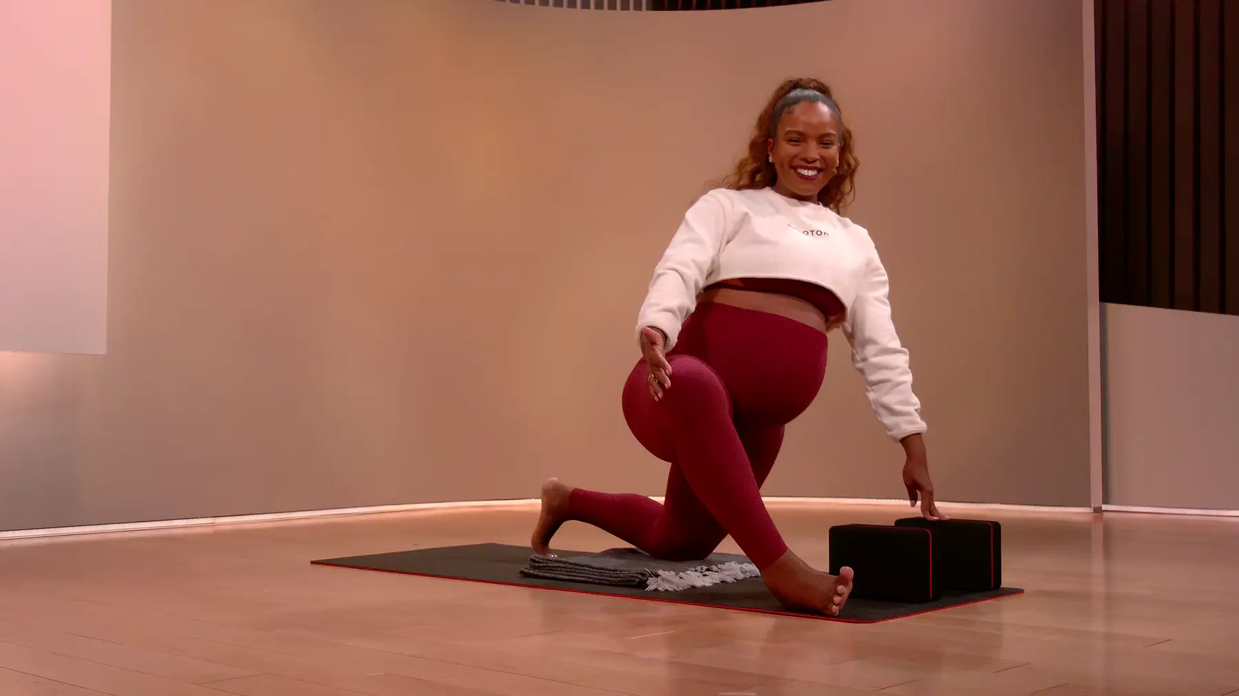 20 min Focus Flow: Hips