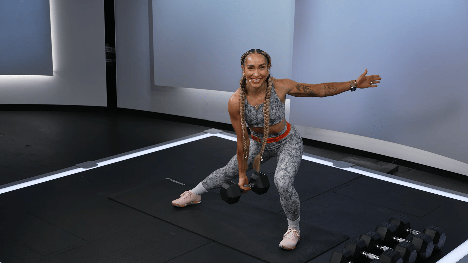 30 min Glutes & Legs Strength