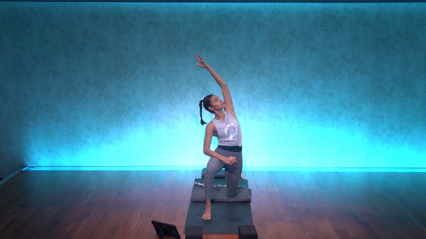 30 min Yoga Flow: Glutes