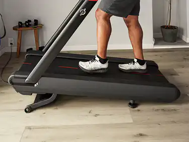 Peloton Tread incline