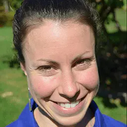 Amber Rose Sayer Author Headshot