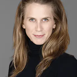 Liz Doupnik headshot