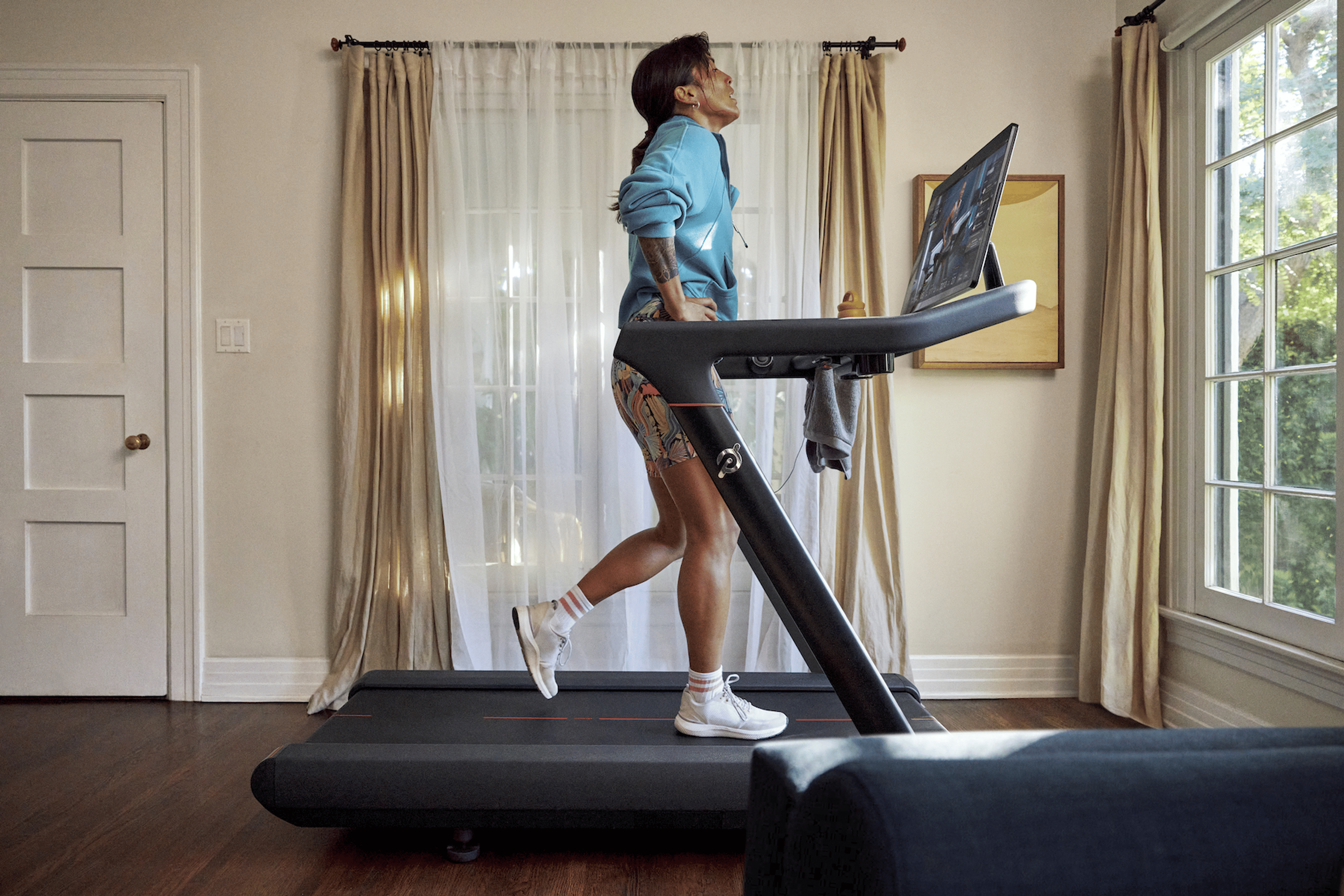 Woman does a treadmill workout for beginners