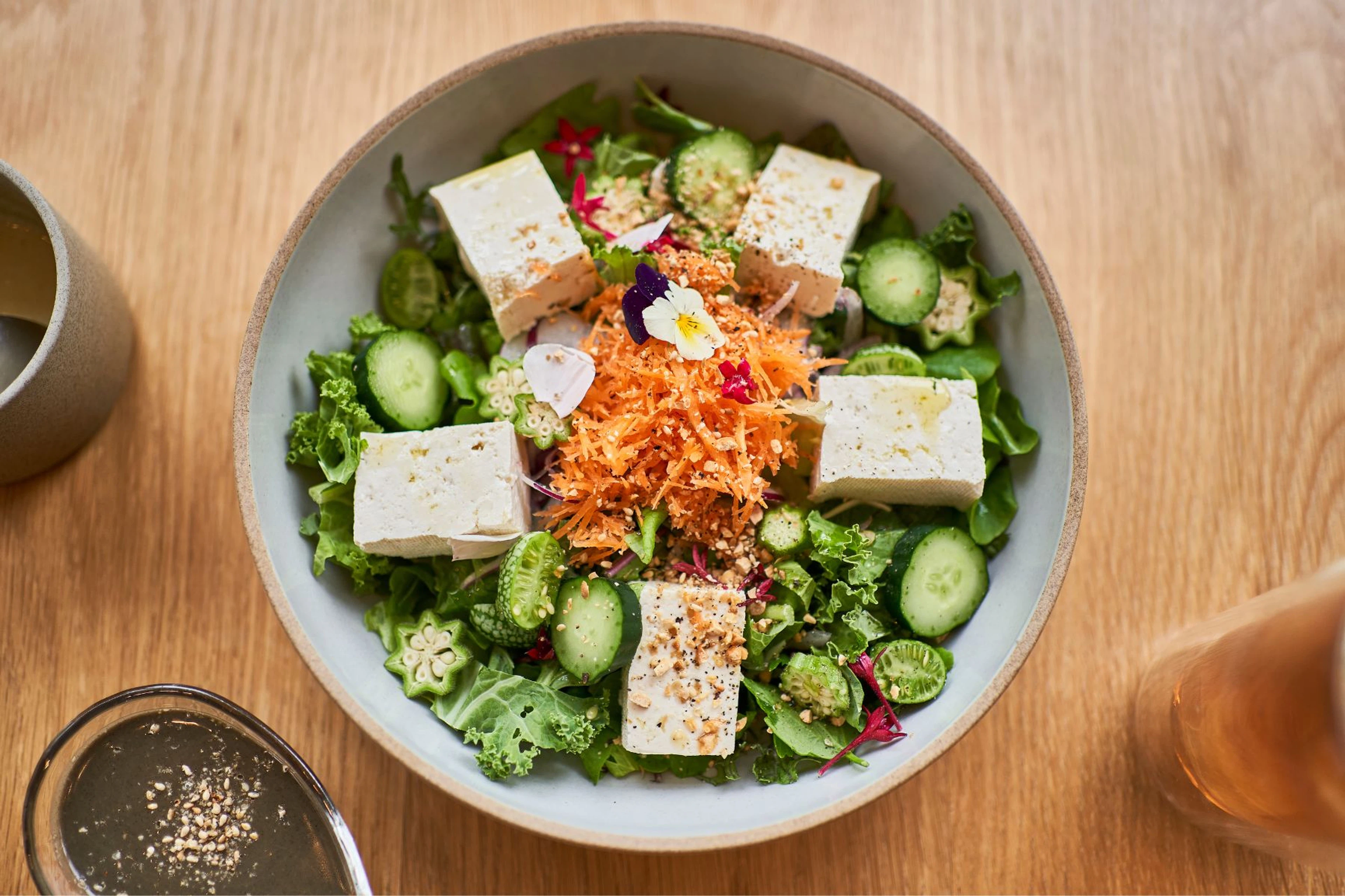 Tofu salad bowl