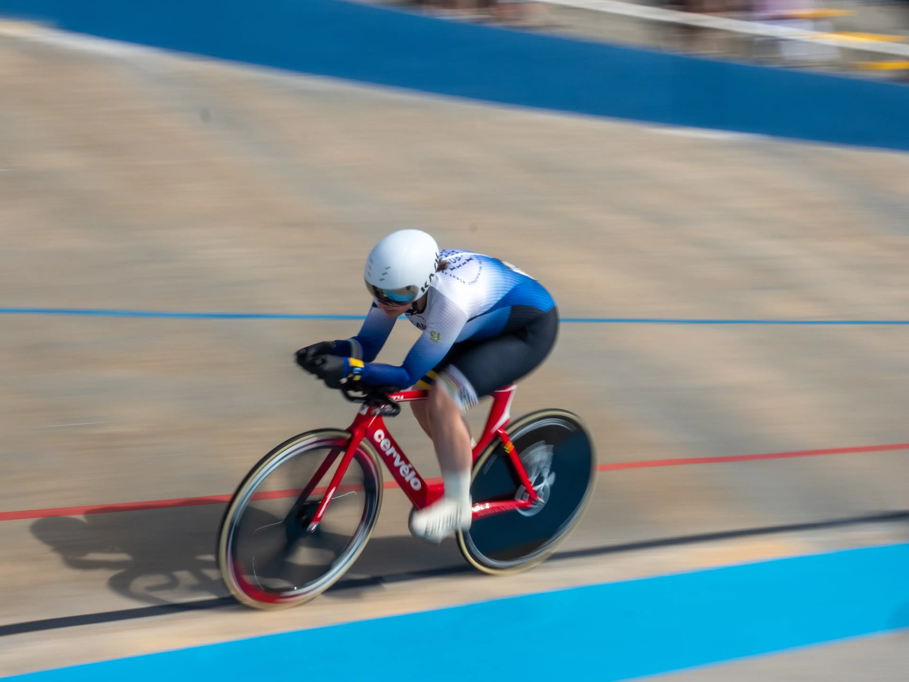 Indoor vs outdoor cycling