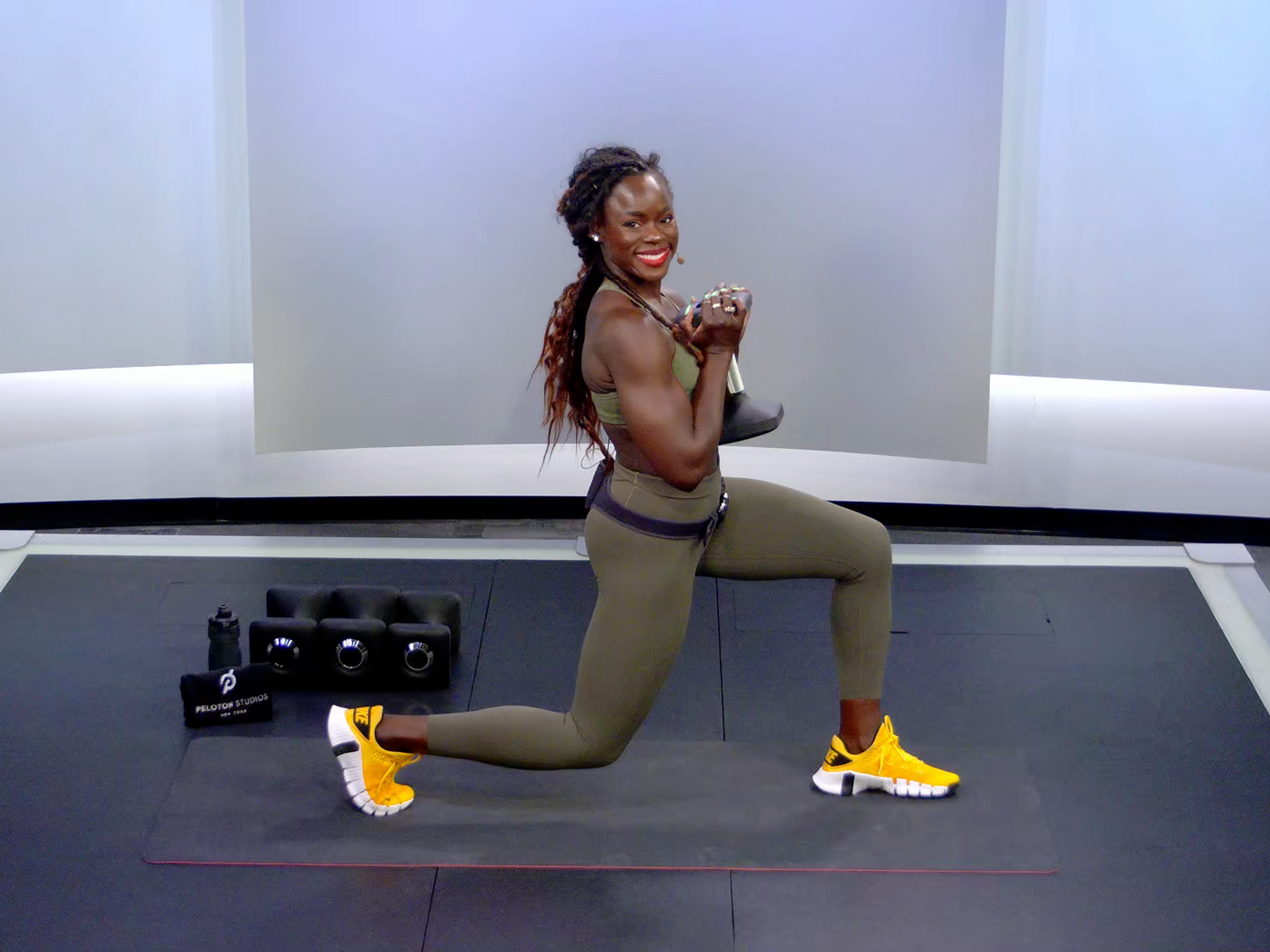 Tunde Oyeneyin - 20 min Glutes & Legs Strength