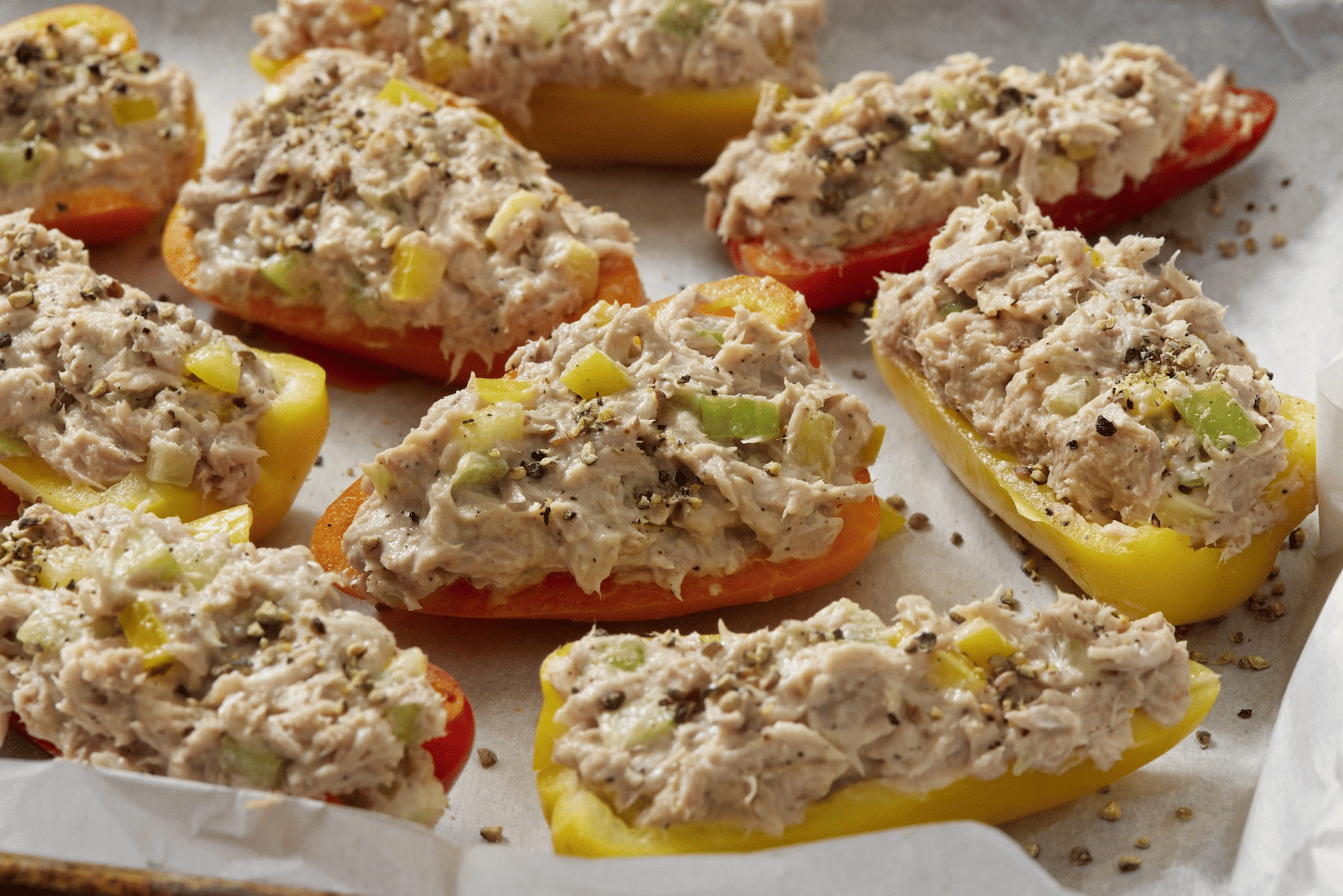 Tuna salad served in bell pepper slices. Tuna is a creatine-rich food.
