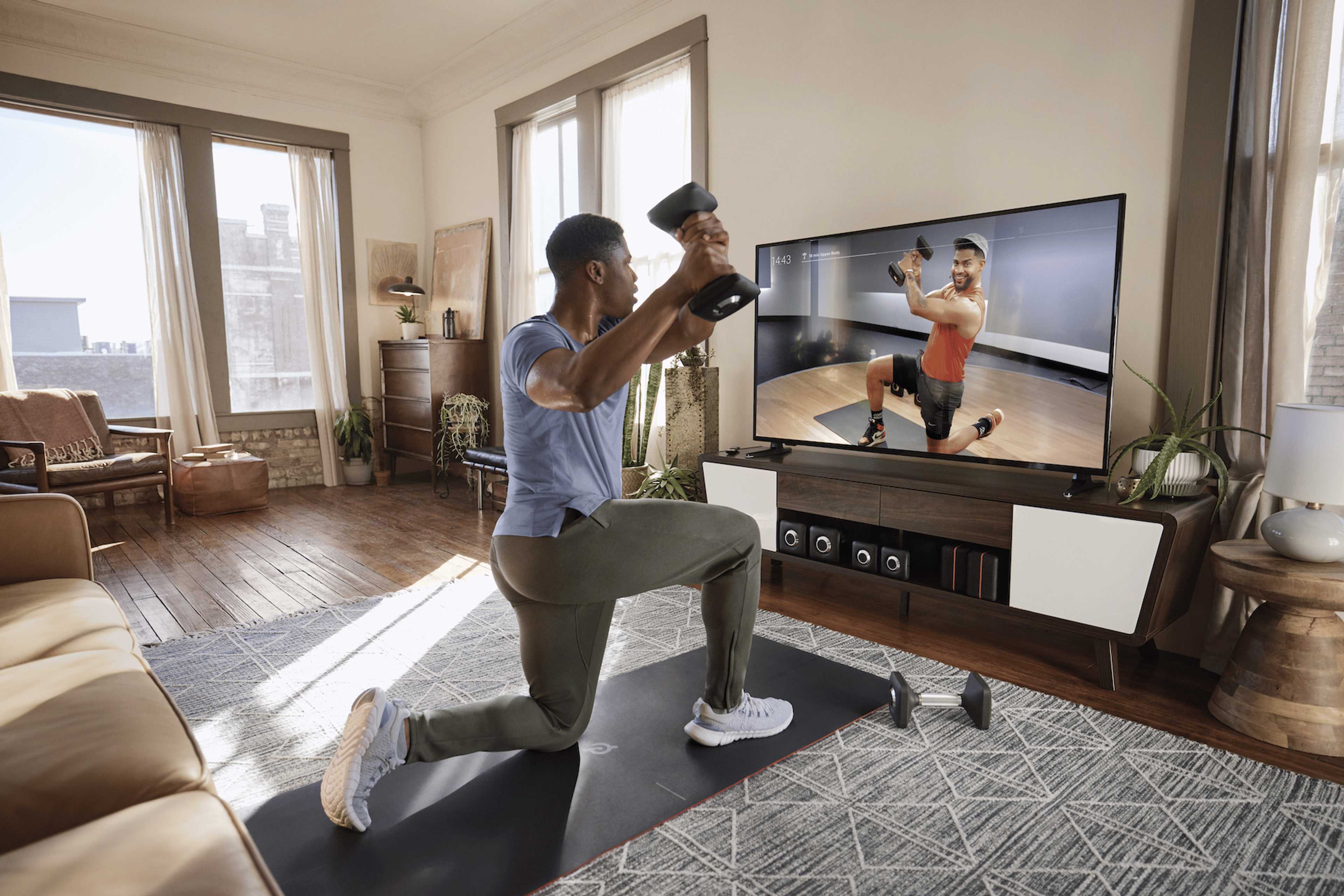 Lunging woodchop core exercise